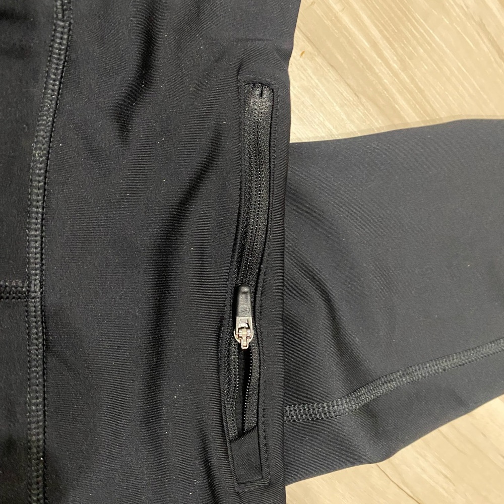 Nike Dri-Fit Black Leggings Size Small | Dual Logo | Zip Pocket | Like New - Picture 4 of 4